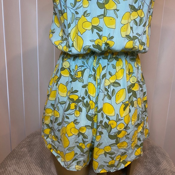 H&M lemon romper - Picture 6 of 9